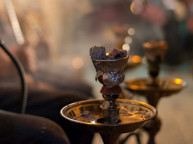 Bumblebee Black Yellow Hookah: Stilvolle Shisha im auffälligen Design