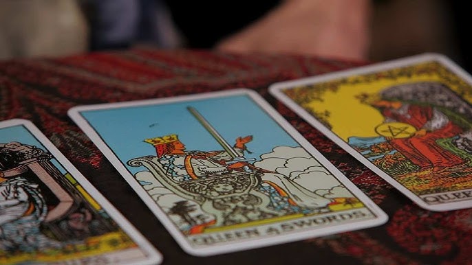 Tarot & Wahrsagen: Kostenloses Kartenlegen im Gratisgespräch